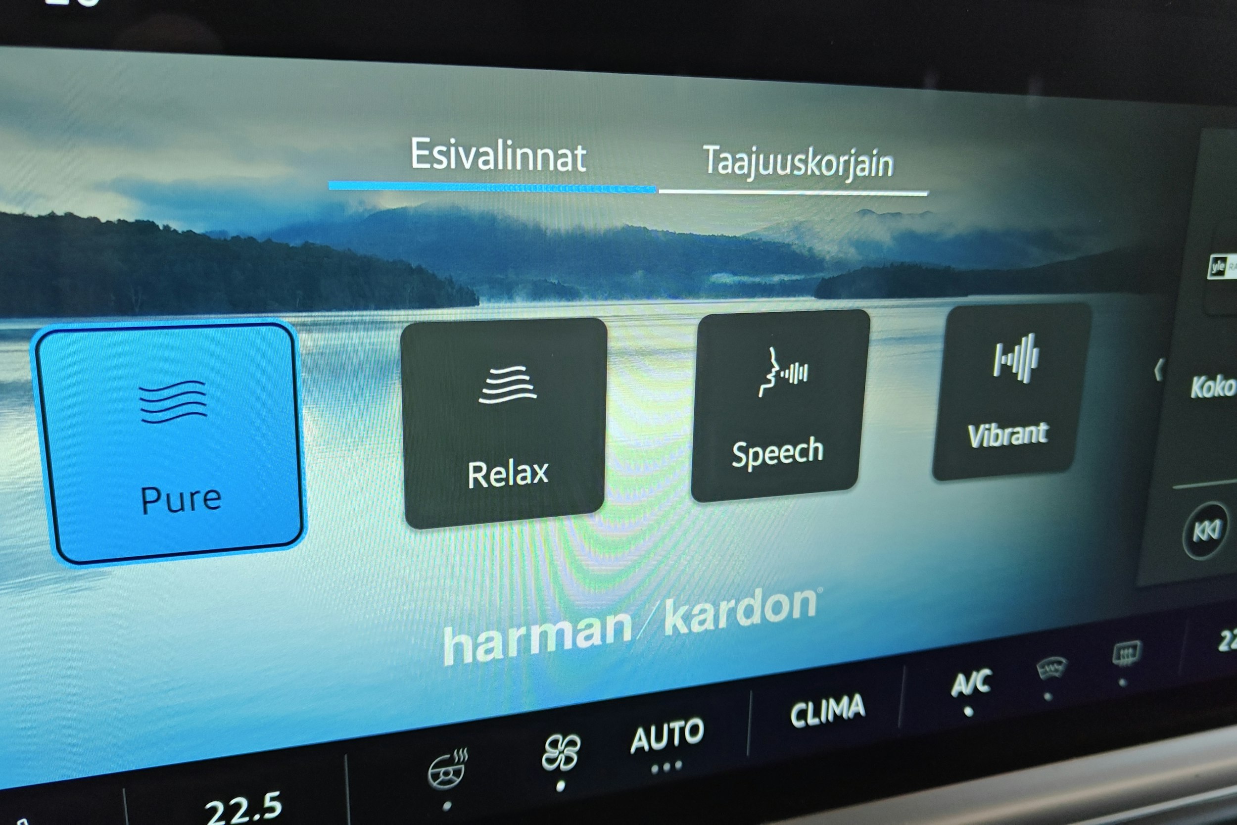 musta Volkswagen Transporter 2026 kuva 30.