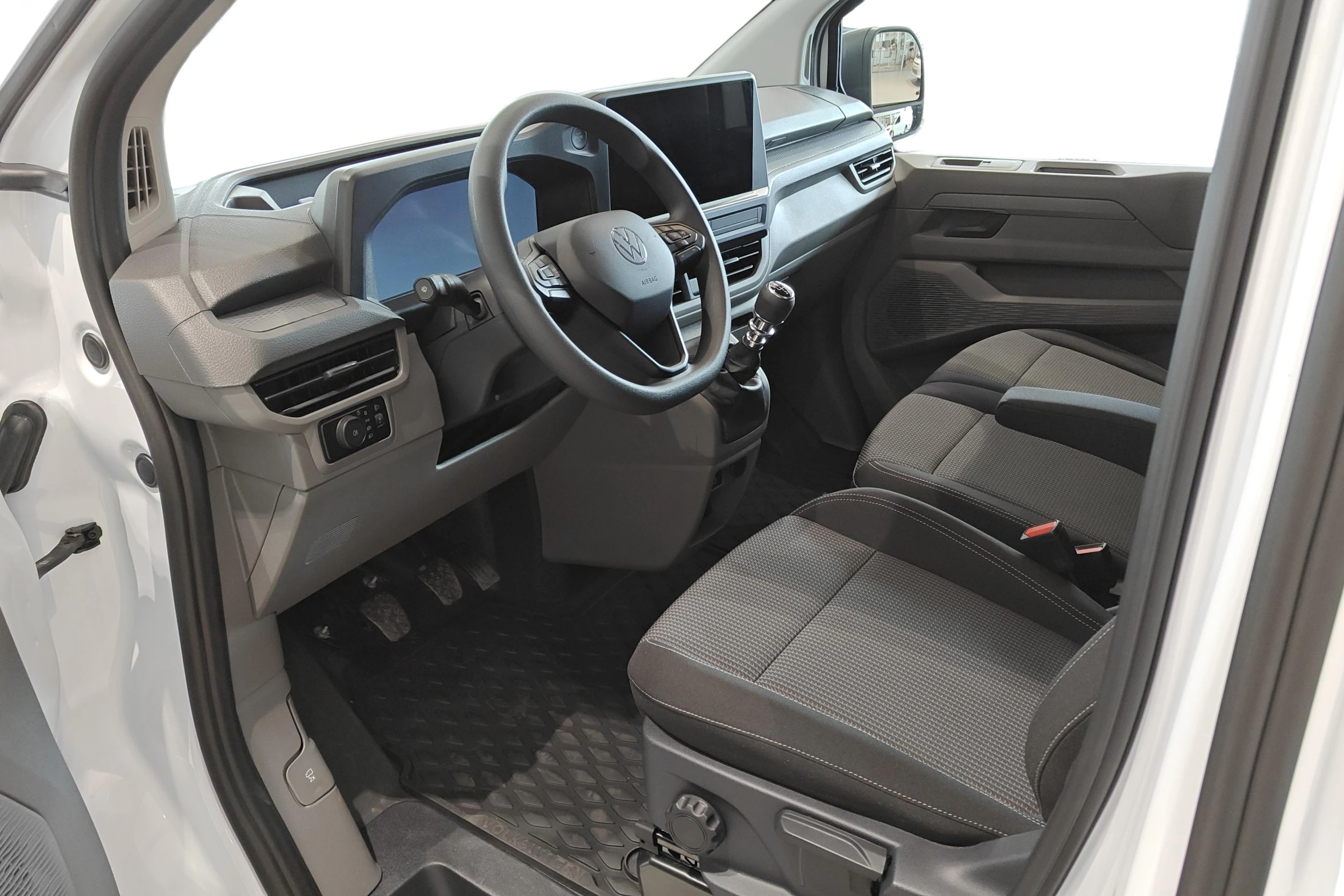 valkoinen Volkswagen Transporter 2026 kuva 8.