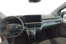 valkoinen Volkswagen Transporter 2026 kuva 9.