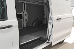 valkoinen Volkswagen Transporter 2026 kuva 11.