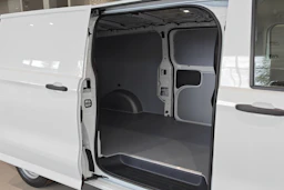 valkoinen Volkswagen Transporter 2026 kuva 14.