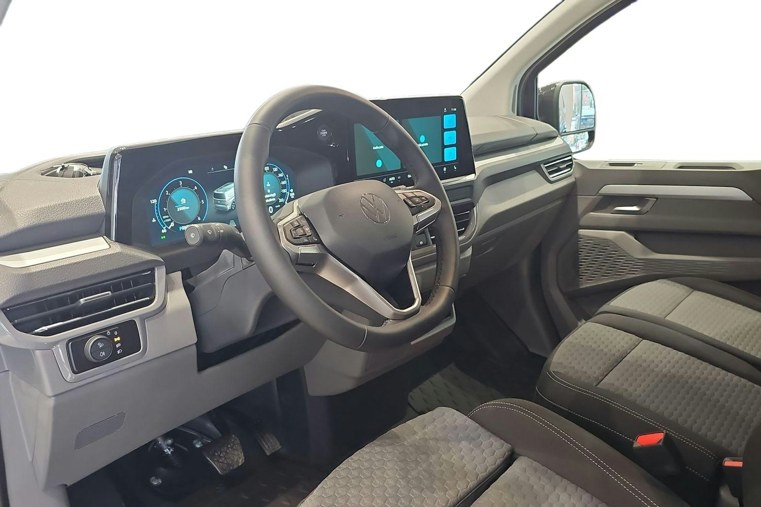 musta Volkswagen Transporter 2026 kuva 8.