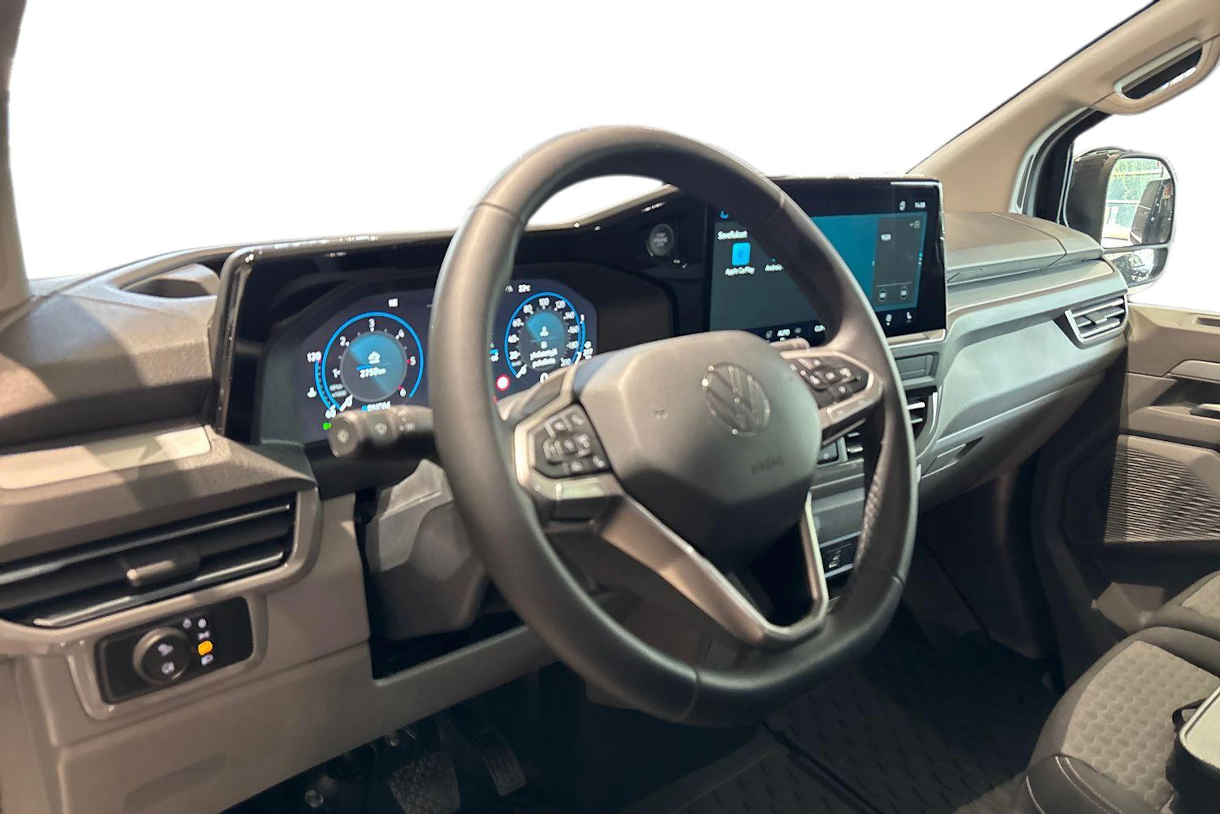 musta Volkswagen Transporter 2026 kuva 9.