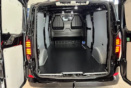 musta Volkswagen Transporter 2026 kuva 19.