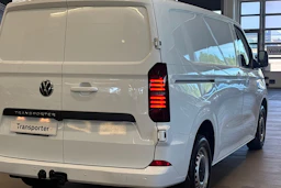 valkoinen Volkswagen Transporter 2026 kuva 13.
