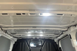 valkoinen Volkswagen Transporter 2026 kuva 18.