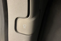 valkoinen Volkswagen Transporter 2026 kuva 23.