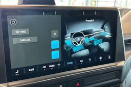 valkoinen Volkswagen Transporter 2026 kuva 32.