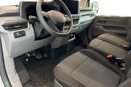 valkoinen Volkswagen Transporter 2026 kuva 8.