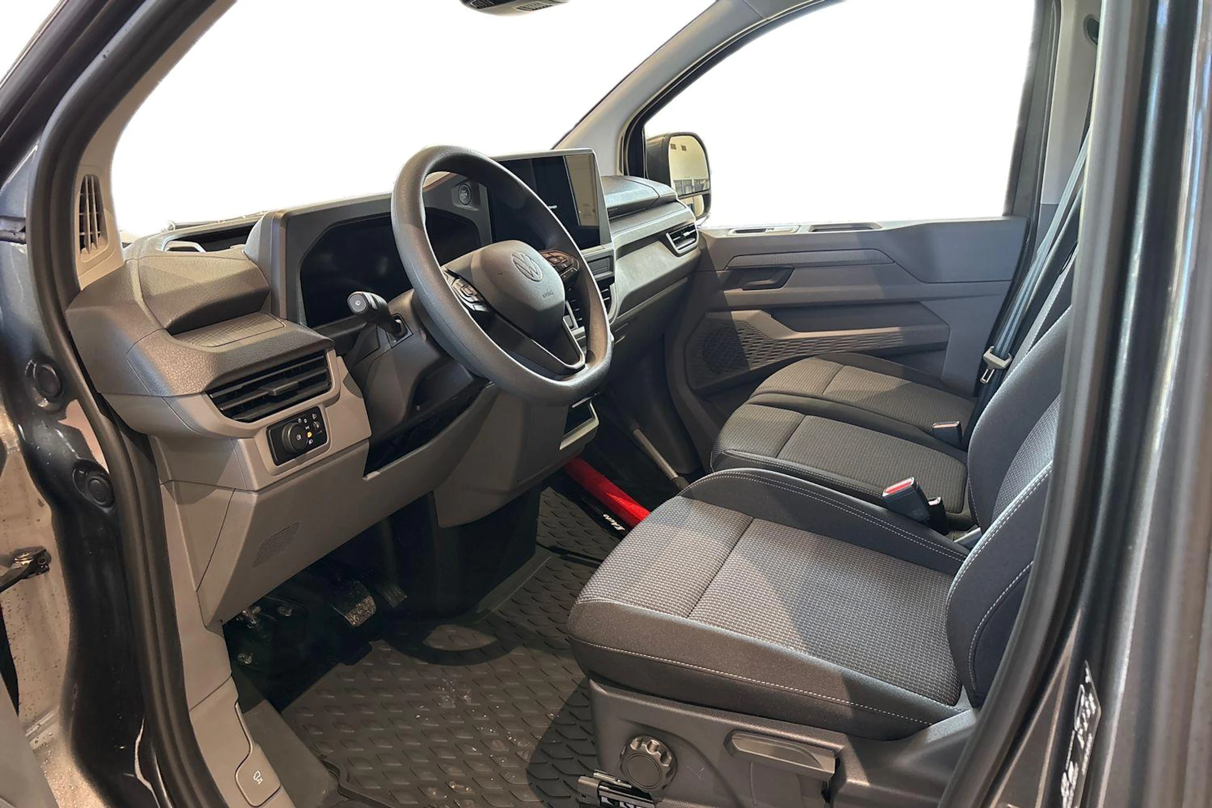 harmaa Volkswagen Transporter 2026 kuva 8.