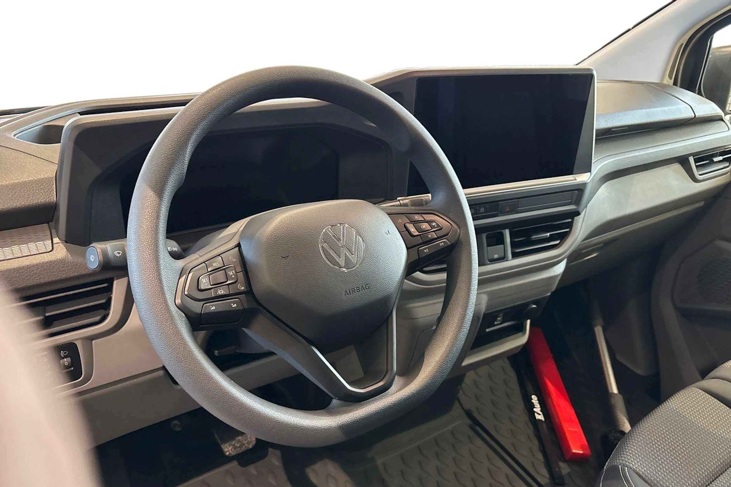 harmaa Volkswagen Transporter 2026 kuva 11.