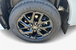 valkoinen Volkswagen Transporter 2026 kuva 12.