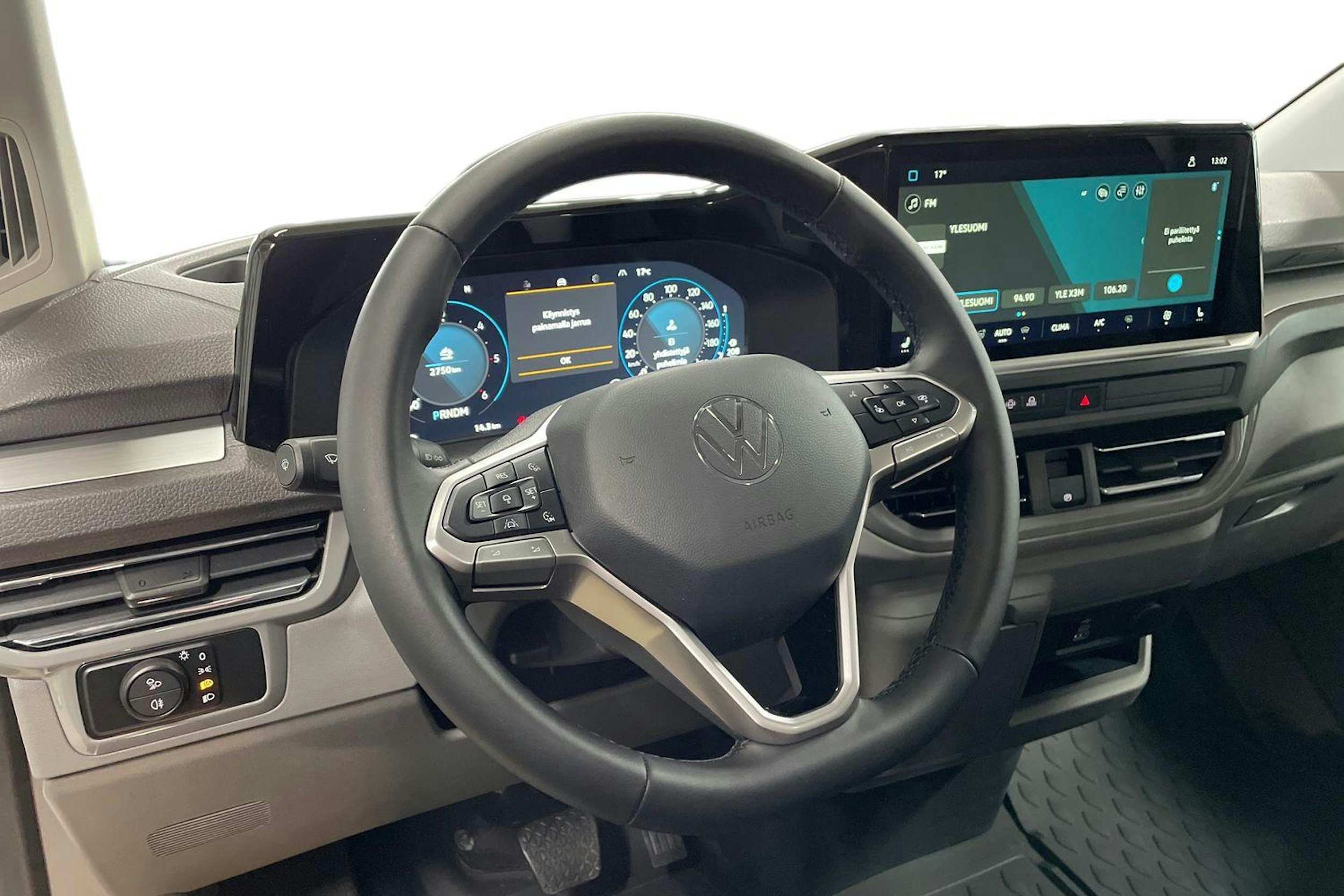 valkoinen Volkswagen Transporter 2026 kuva 9.