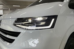 valkoinen Volkswagen Transporter 2026 kuva 14.