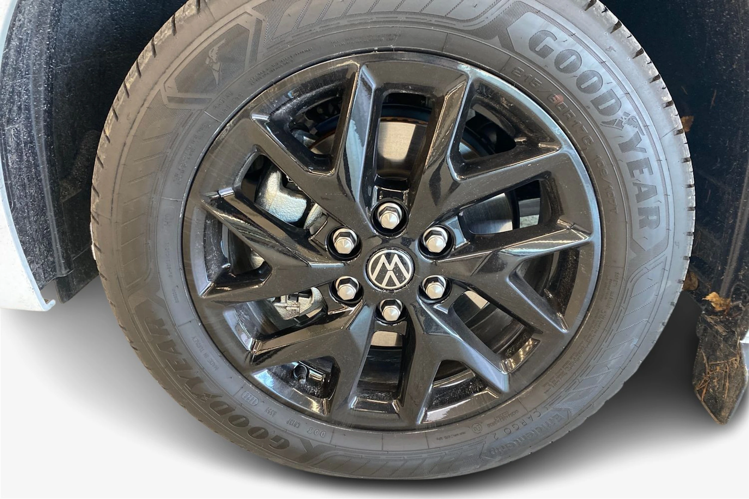valkoinen Volkswagen Transporter 2026 kuva 9.