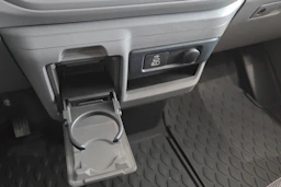 valkoinen Volkswagen Transporter 2026 kuva 20.