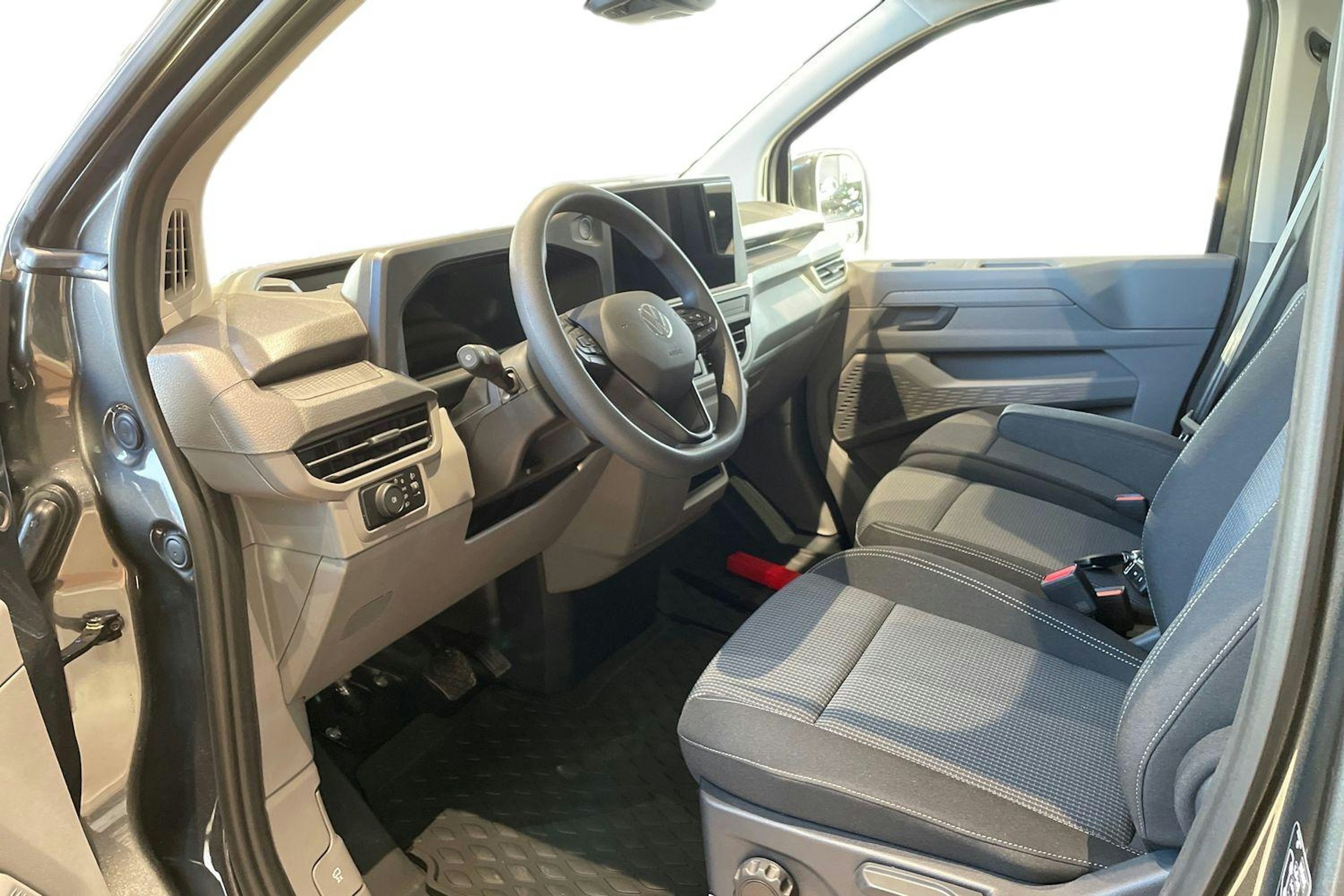 met. harmaa Volkswagen Transporter 2026 kuva 8.