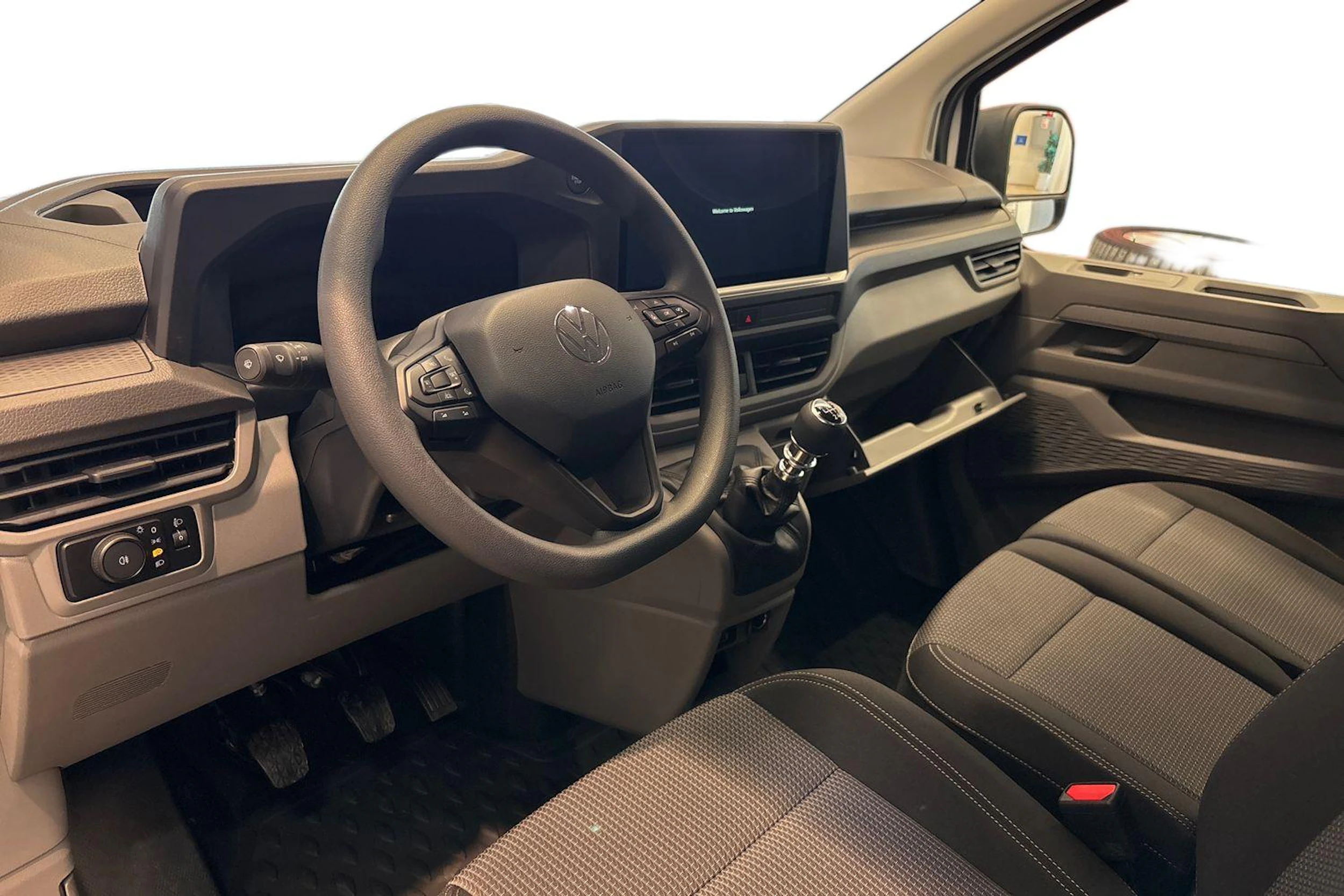 valkoinen Volkswagen Transporter 2026 kuva 8.