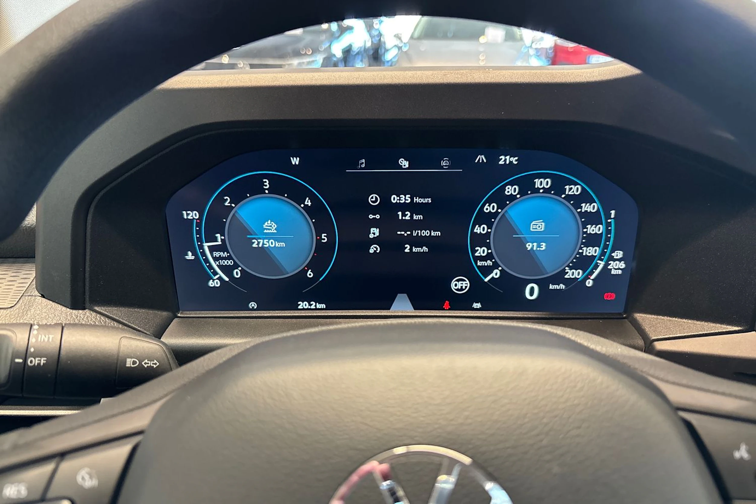 valkoinen Volkswagen Transporter 2026 kuva 15.