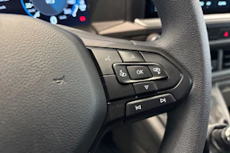 valkoinen Volkswagen Transporter 2026 kuva 17.