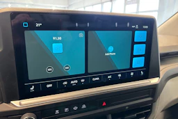 valkoinen Volkswagen Transporter 2026 kuva 18.