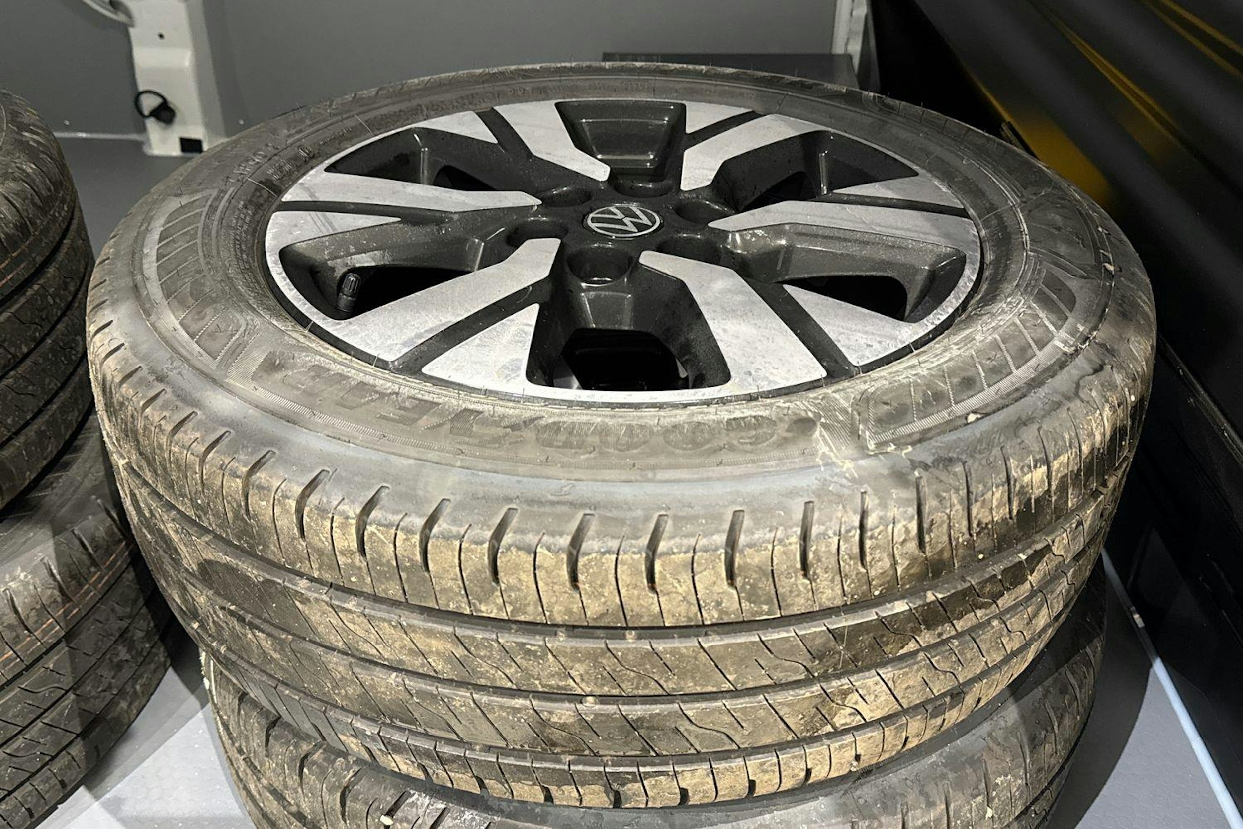 valkoinen Volkswagen Transporter 2026 kuva 11.