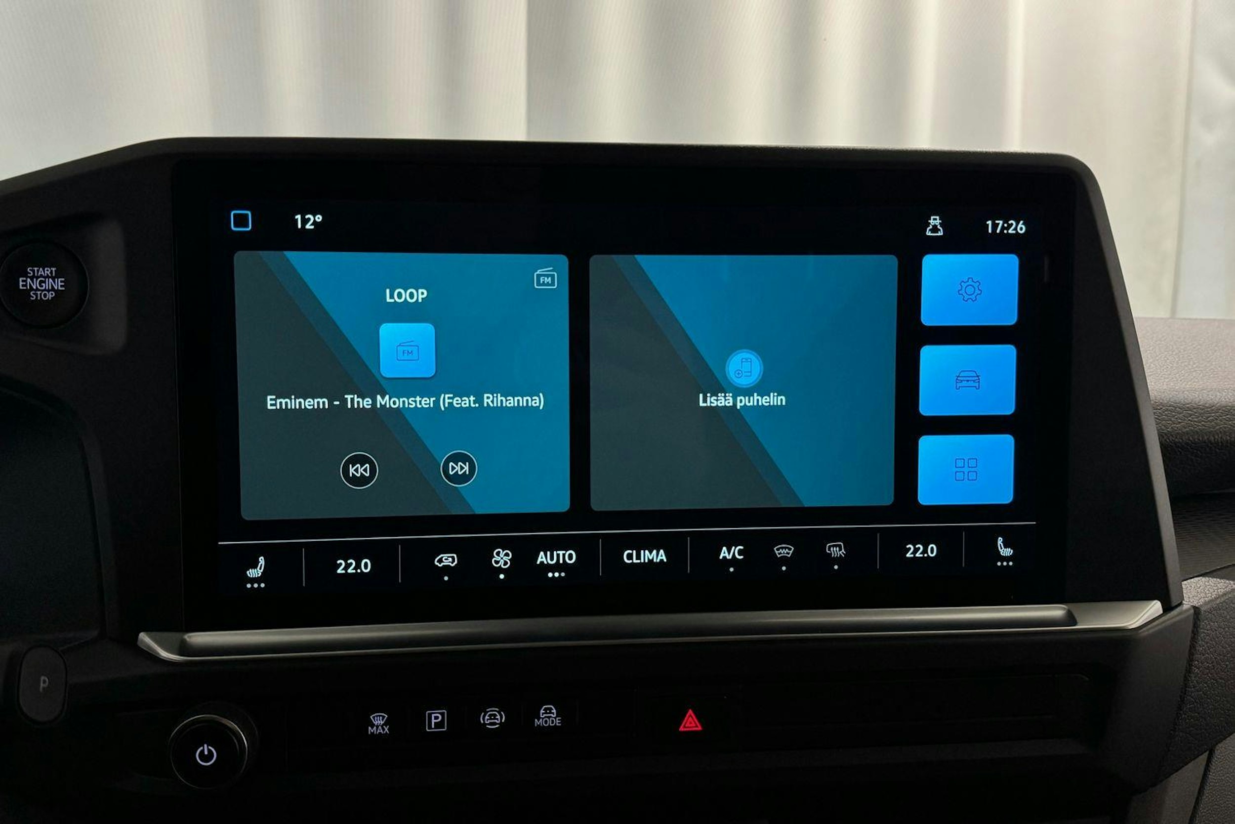 valkoinen Volkswagen Transporter 2026 kuva 19.