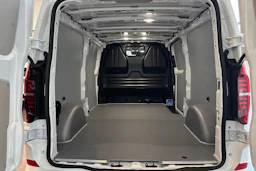 valkoinen Volkswagen Transporter 2026 kuva 14.