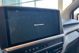 valkoinen Volkswagen Transporter 2026 kuva 18.