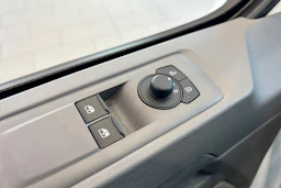 valkoinen Volkswagen Transporter 2026 kuva 20.