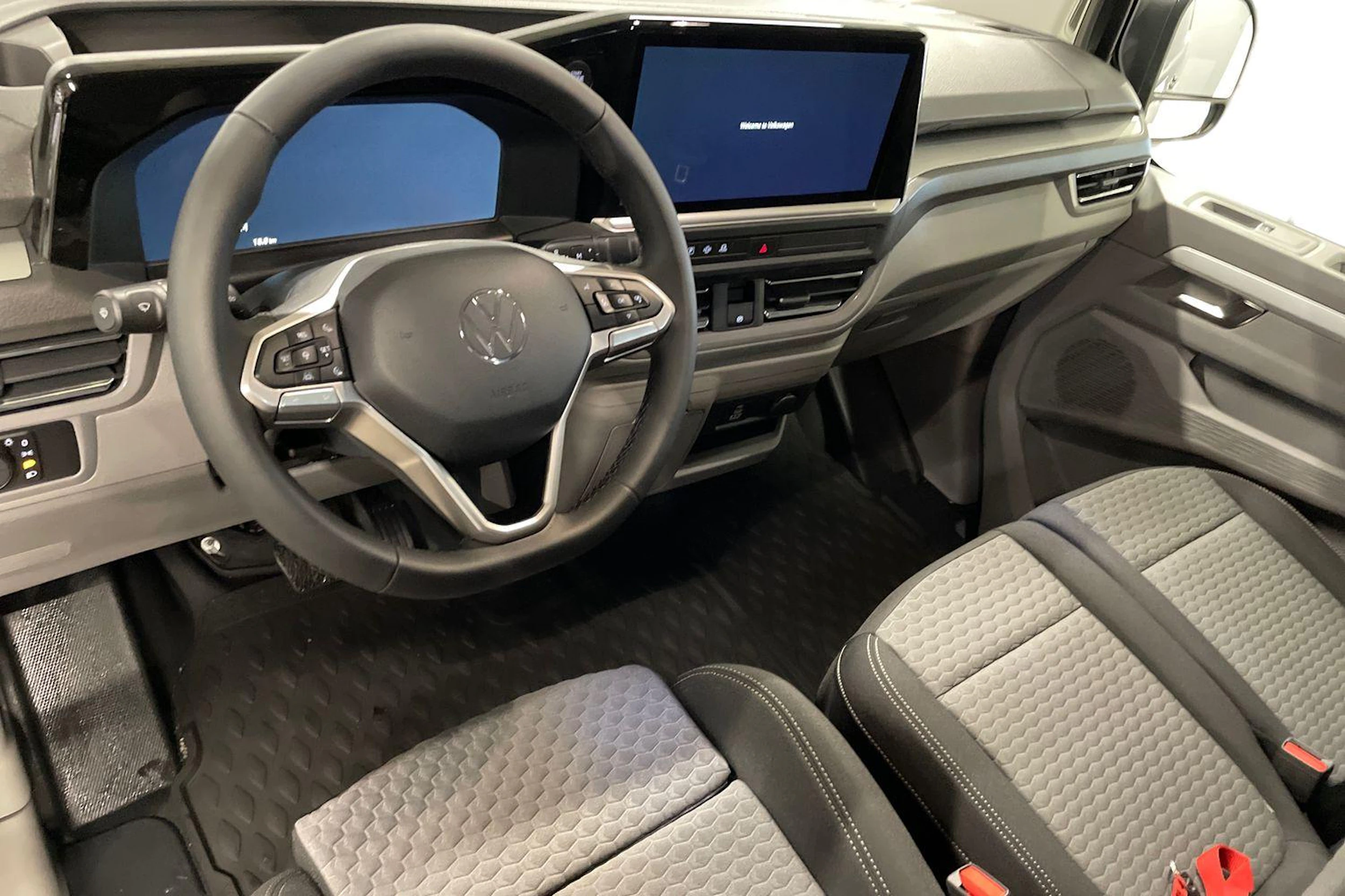 met. harmaa Volkswagen Transporter 2026 kuva 7.