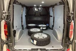 met. harmaa Volkswagen Transporter 2026 kuva 8.