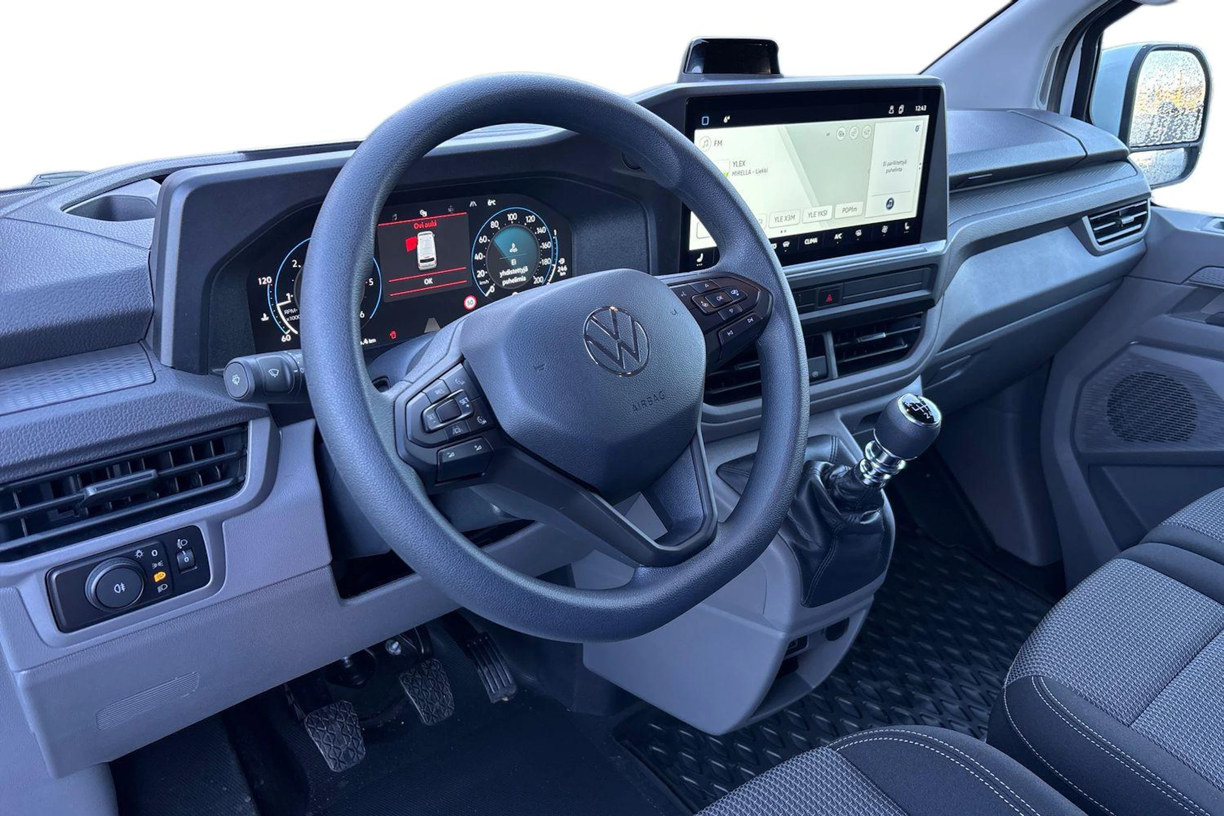 valkoinen Volkswagen Transporter 2026 kuva 8.