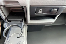 harmaa Volkswagen Transporter 2026 kuva 29.