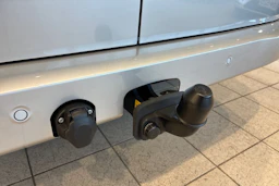 harmaa Volkswagen Transporter 2026 kuva 13.