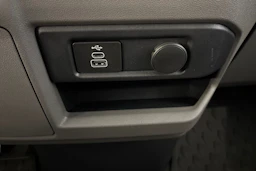 harmaa Volkswagen Transporter 2026 kuva 21.