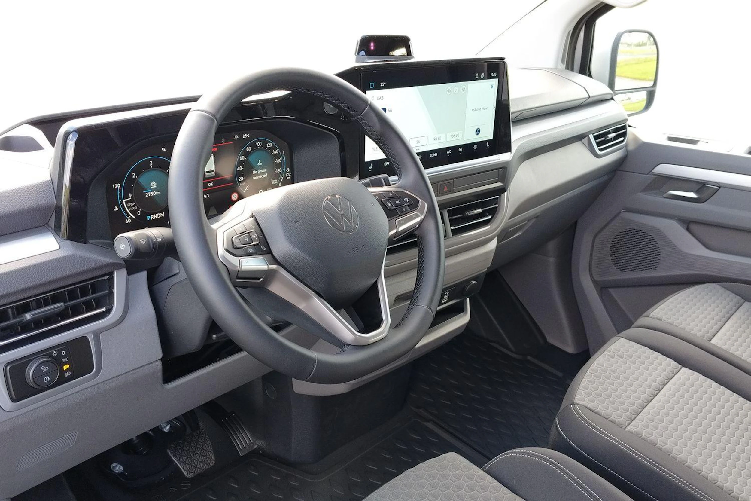 harmaa Volkswagen Transporter 2026 kuva 8.