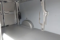 harmaa Volkswagen Transporter 2026 kuva 11.