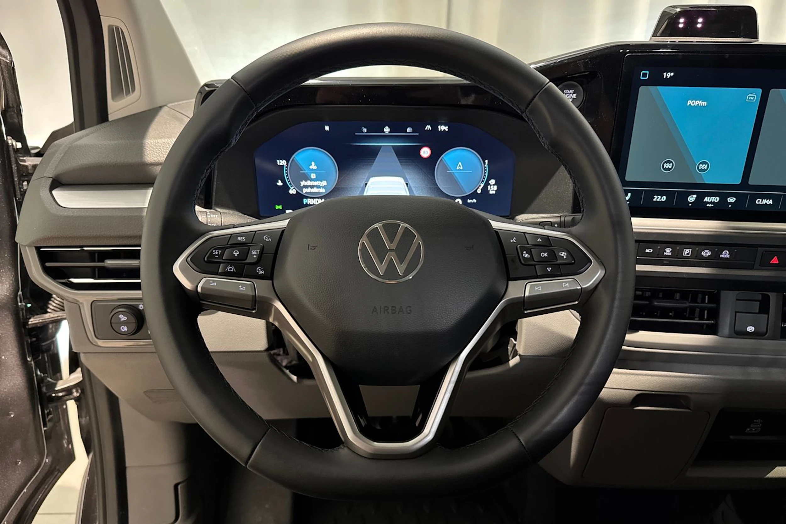 met. harmaa Volkswagen Transporter 2026 kuva 17.