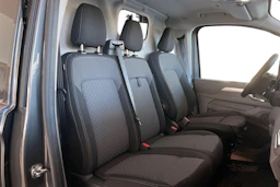 harmaa Volkswagen Transporter 2026 kuva 11.