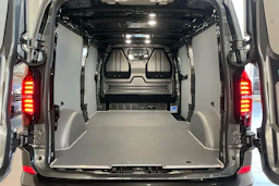 harmaa Volkswagen Transporter 2026 kuva 16.