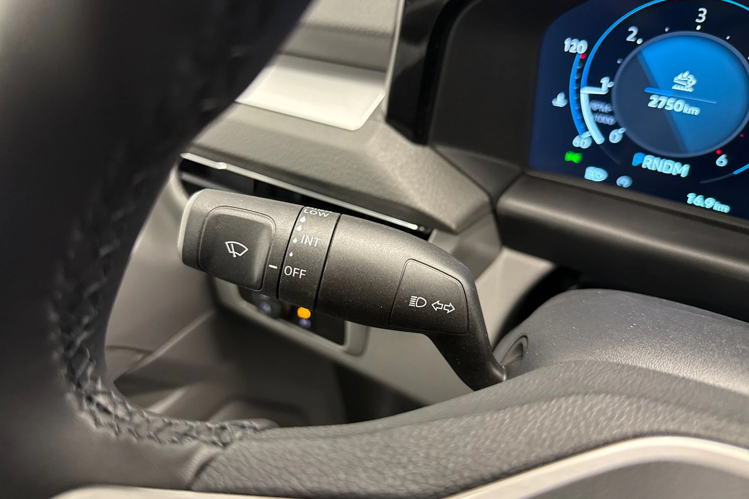 met. musta Volkswagen Transporter 2026 kuva 13.