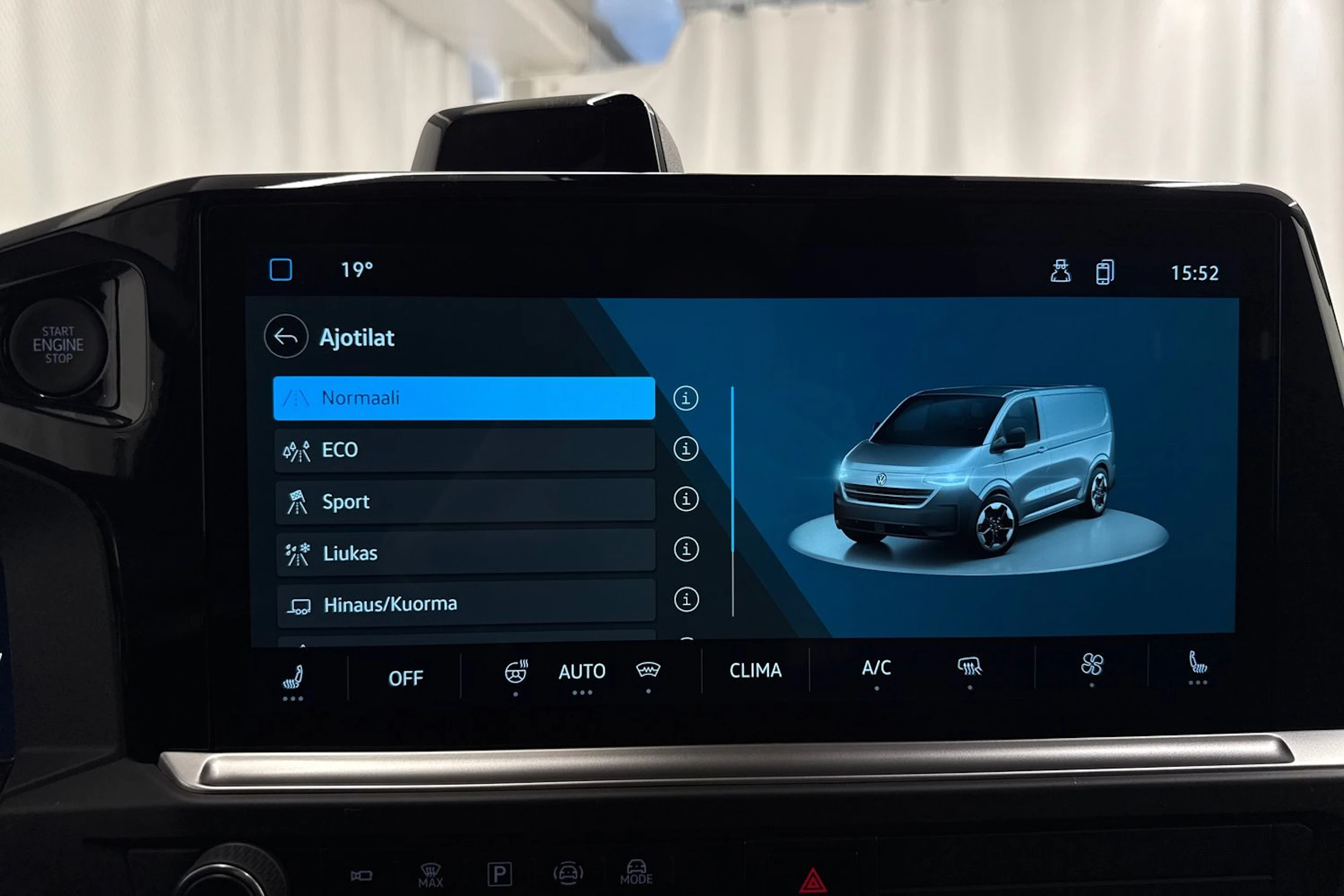 met. musta Volkswagen Transporter 2026 kuva 22.