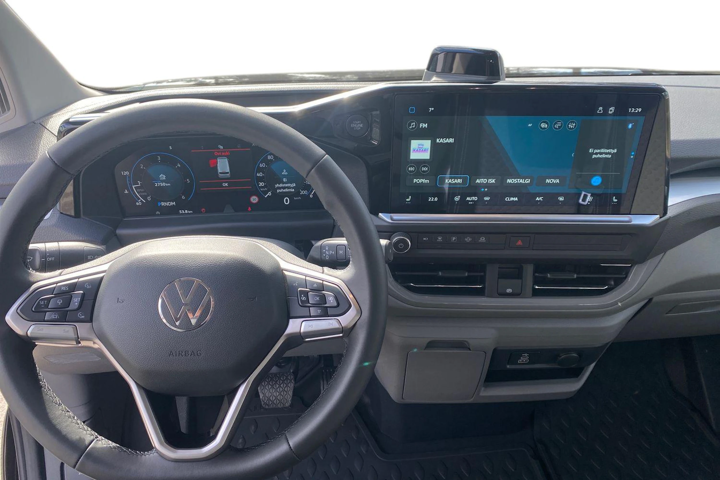 musta Volkswagen Transporter 2026 kuva 9.