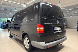 Musta Volkswagen Transporter umpipak. 2007 kuva 25.