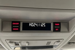 Ruskea (beige) Volkswagen Transporter umpipak. 2011 kuva 18.