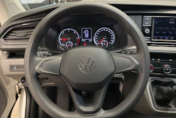 valkoinen Volkswagen Transporter 2024 kuva 16.