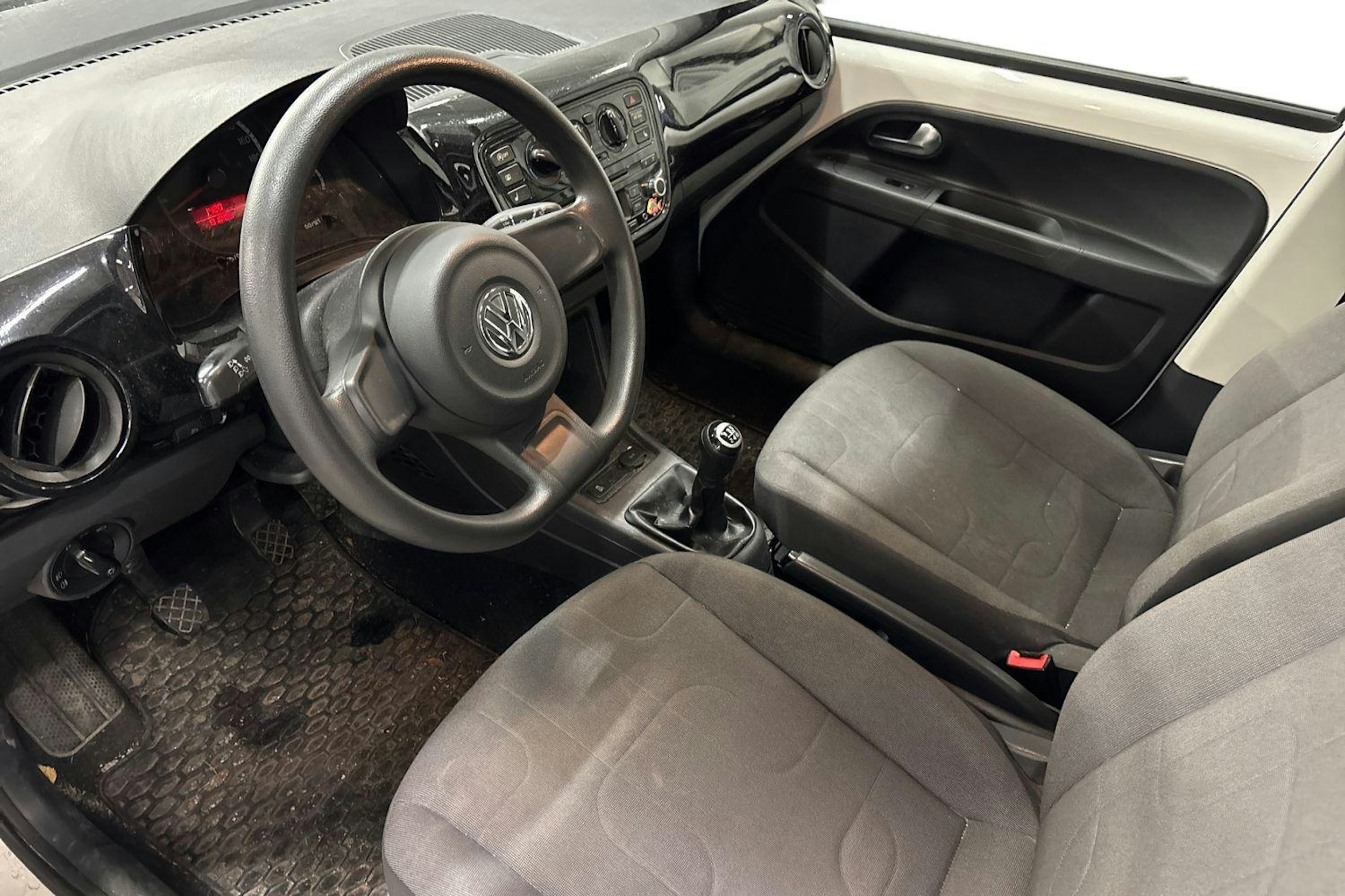 valkoinen Volkswagen up! 2012 kuva 3.