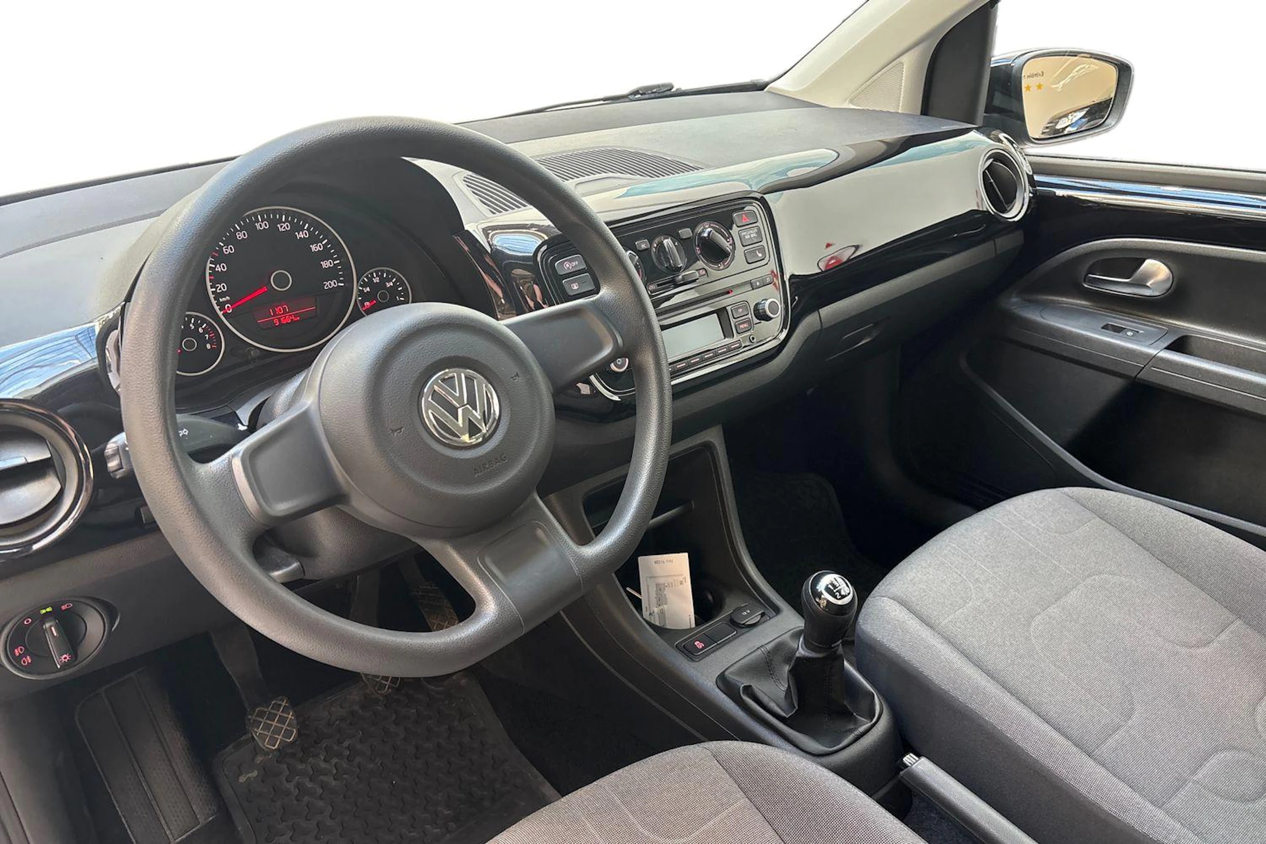 Musta Volkswagen up! 2012 kuva 6.