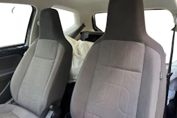 Musta Volkswagen up! 2012 kuva 8.